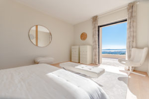 tapissier d ameublement Var-tapisserie d'ameublement Sainte-Maxime-sellerie de bateau Saint-Tropez-ameublement professionnel Var-decoration d'interieur Sainte-Maxime-tapissier decorateur Sainte-Maxime