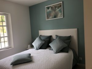 tapissier d ameublement Var-tapisserie d'ameublement Sainte-Maxime-sellerie de bateau Saint-Tropez-ameublement professionnel Var-decoration d'interieur Sainte-Maxime-tapissier decorateur Sainte-Maxime