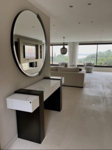 tapissier d ameublement Var-tapisserie d'ameublement Sainte-Maxime-sellerie de bateau Saint-Tropez-ameublement professionnel Var-decoration d'interieur Sainte-Maxime-tapissier decorateur Sainte-Maxime