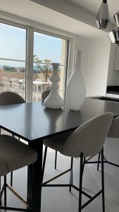 tapissier d ameublement Var-tapisserie d'ameublement Sainte-Maxime-sellerie de bateau Saint-Tropez-ameublement professionnel Var-decoration d'interieur Sainte-Maxime-tapissier decorateur Sainte-Maxime