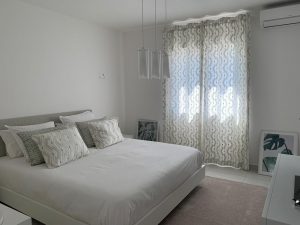 tapissier d ameublement Var-tapisserie d'ameublement Sainte-Maxime-sellerie de bateau Saint-Tropez-ameublement professionnel Var-decoration d'interieur Sainte-Maxime-tapissier decorateur Sainte-Maxime