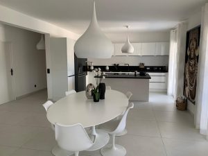 tapissier d ameublement Var-tapisserie d'ameublement Sainte-Maxime-sellerie de bateau Saint-Tropez-ameublement professionnel Var-decoration d'interieur Sainte-Maxime-tapissier decorateur Sainte-Maxime