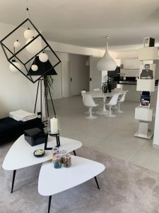 tapissier d ameublement Var-tapisserie d'ameublement Sainte-Maxime-sellerie de bateau Saint-Tropez-ameublement professionnel Var-decoration d'interieur Sainte-Maxime-tapissier decorateur Sainte-Maxime