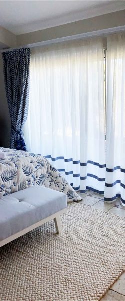 tapissier d ameublement Var-tapisserie d'ameublement Sainte-Maxime-sellerie de bateau Saint-Tropez-ameublement professionnel Var-decoration d'interieur Sainte-Maxime-tapissier decorateur Sainte-Maxime