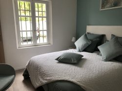 tapissier d ameublement Var-tapisserie d'ameublement Sainte-Maxime-sellerie de bateau Saint-Tropez-ameublement professionnel Var-decoration d'interieur Sainte-Maxime-tapissier decorateur Sainte-Maxime