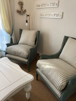 tapissier d ameublement Var-tapisserie d'ameublement Sainte-Maxime-sellerie de bateau Saint-Tropez-ameublement professionnel Var-decoration d'interieur Sainte-Maxime-tapissier decorateur Sainte-Maxime