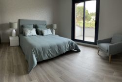 tapissier d ameublement Var-tapisserie d'ameublement Sainte-Maxime-sellerie de bateau Saint-Tropez-ameublement professionnel Var-decoration d'interieur Sainte-Maxime-tapissier decorateur Sainte-Maxime